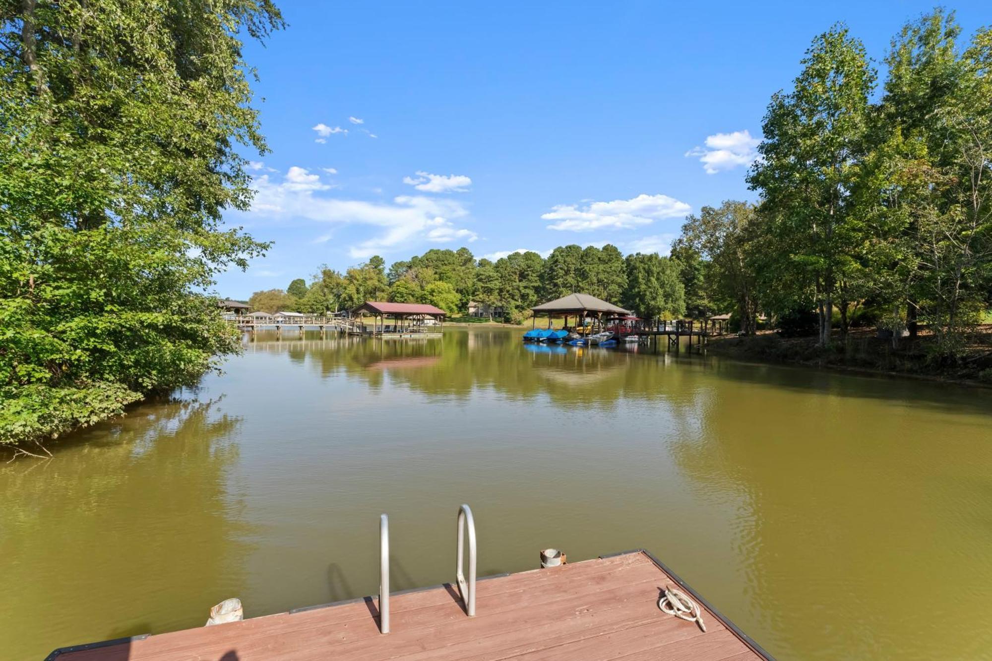 Lakeside Landing By Avantstay Private Dock 무어스빌 외부 사진