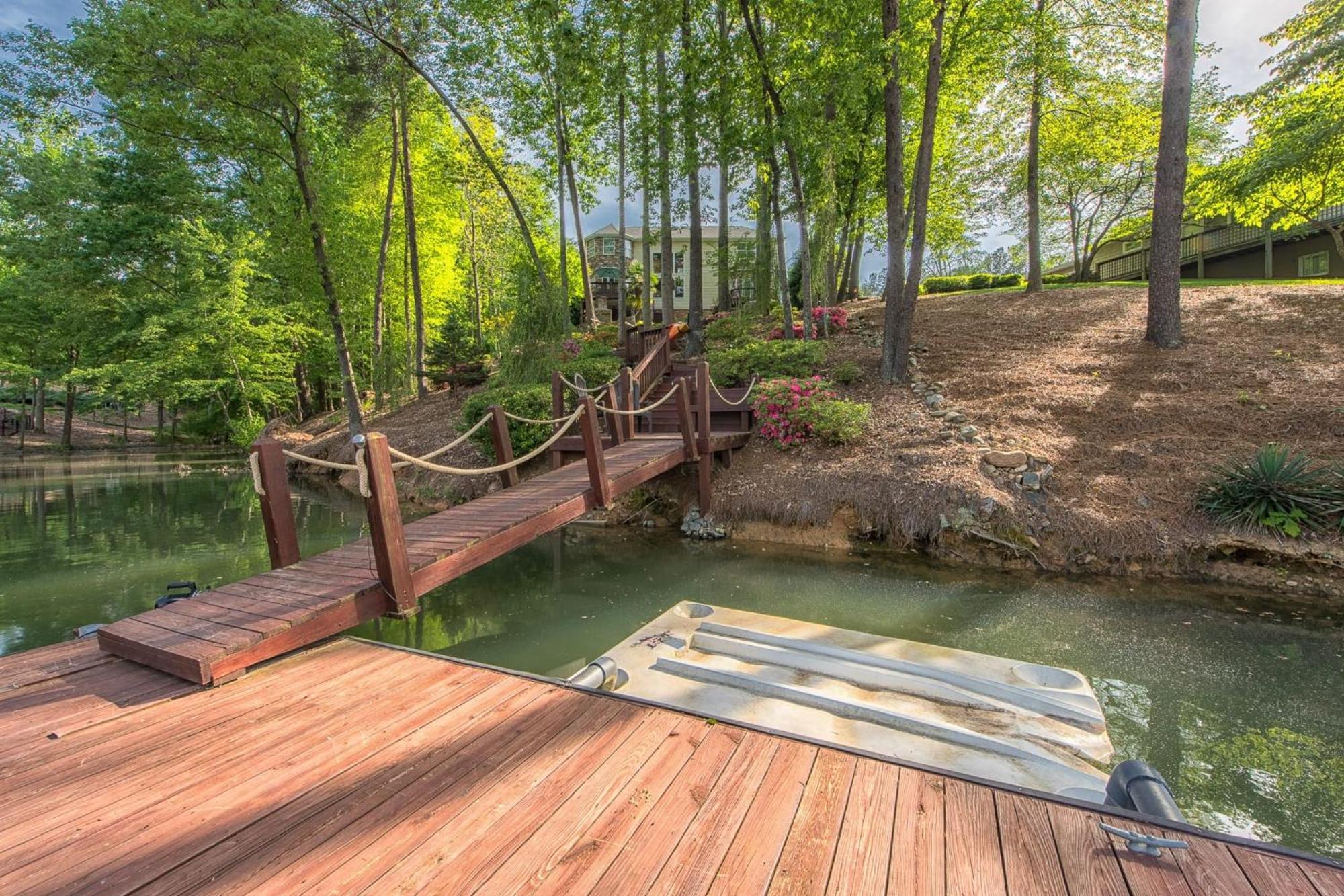 Lakeside Landing By Avantstay Private Dock 무어스빌 외부 사진