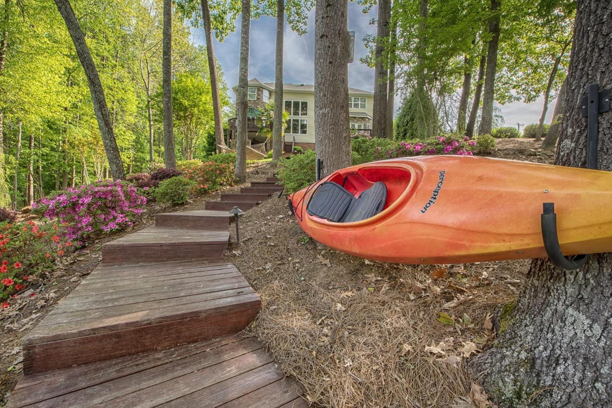 Lakeside Landing By Avantstay Private Dock 무어스빌 외부 사진