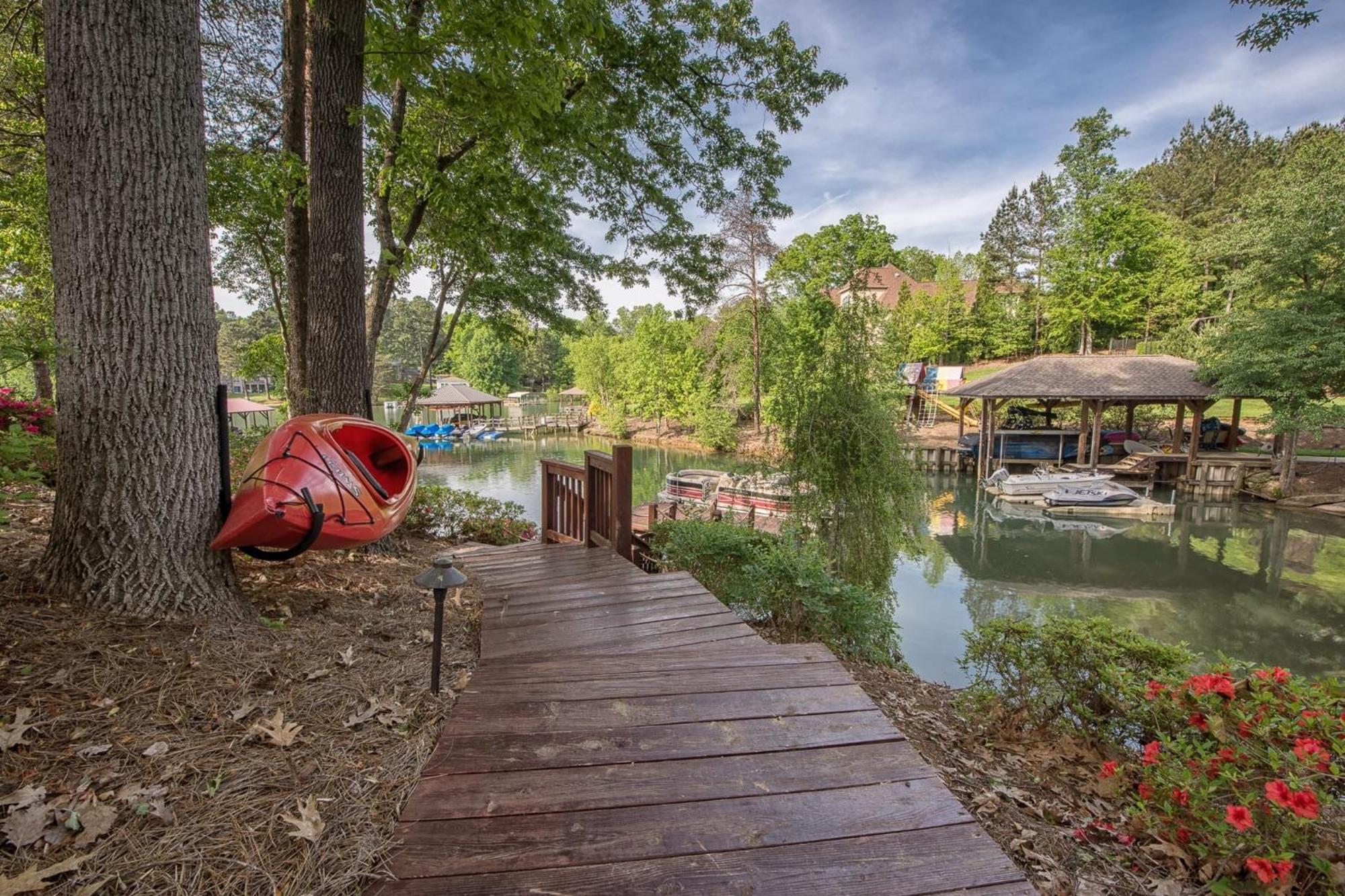 Lakeside Landing By Avantstay Private Dock 무어스빌 외부 사진